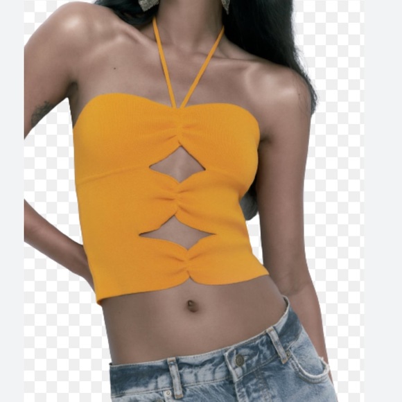 Zara Tops - Zara woman’s orange cut out crop top
